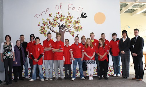 Prince’s Trust Students from Southern Regional College with team leaders Lisa McAnulty, Martin Grimes, Kathy McComb and Stephen Ferris at the Women’s Resource Centre, Newry.