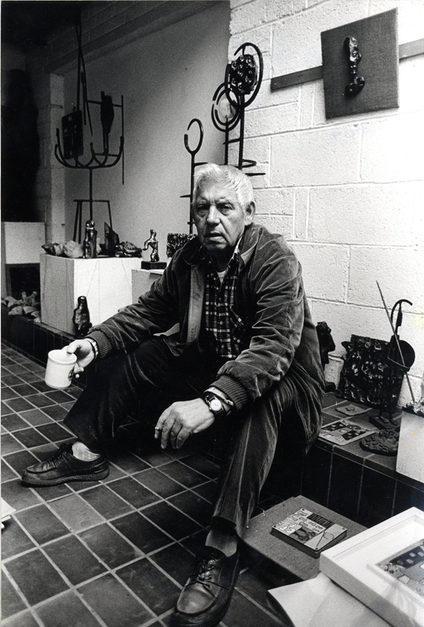 Patrick McElroy pictured in his studio in Dublin around the time he was working on the Proud People Sculpture.  Newry and Mourne Museum Collection 