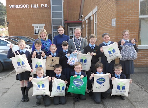 Windsor Hill pupils supporting Bring a Bag Week.