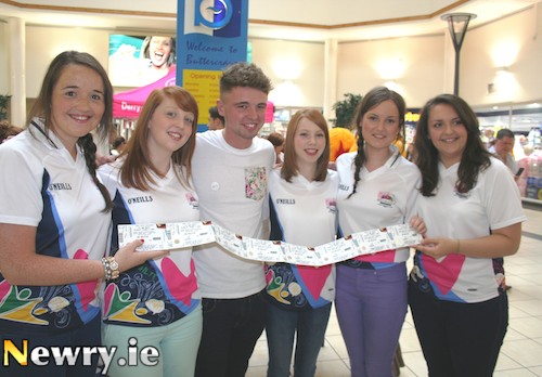 Pictured in Buttercrane Shopping Centre are: Aislinn Downey, Aine Lyons, Caoimhe O Hagan, Sile Tieran and Adele Griffin with Derry singer Britain’s Got Talent Finalist Jordan O Keefe.