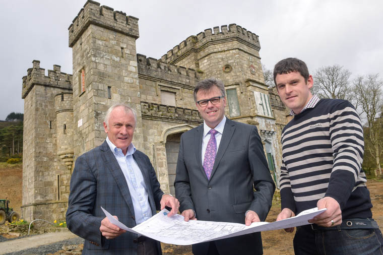 Invest Northern Ireland’s Chief Executive Alastair Hamilton has announced a £983,000 offer to Jaramas Investments NI Ltd to support the multi-million development of a luxury hotel and spa at Killeavy Castle Estate. Pictured (L – R) are, Mick Boyle, Jaramas Investments NI Ltd., Alastair Hamilton, Invest NI, and Mark Donohoe, Project Manager.