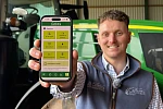Fraser Hill, Cefetra Technical Sales Manager, with the Cefetra farmer app